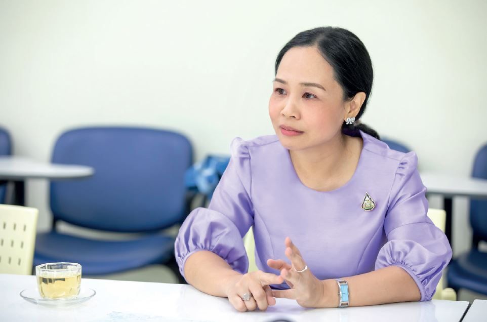 รศ.ดร.กิริยา กุลกลการ