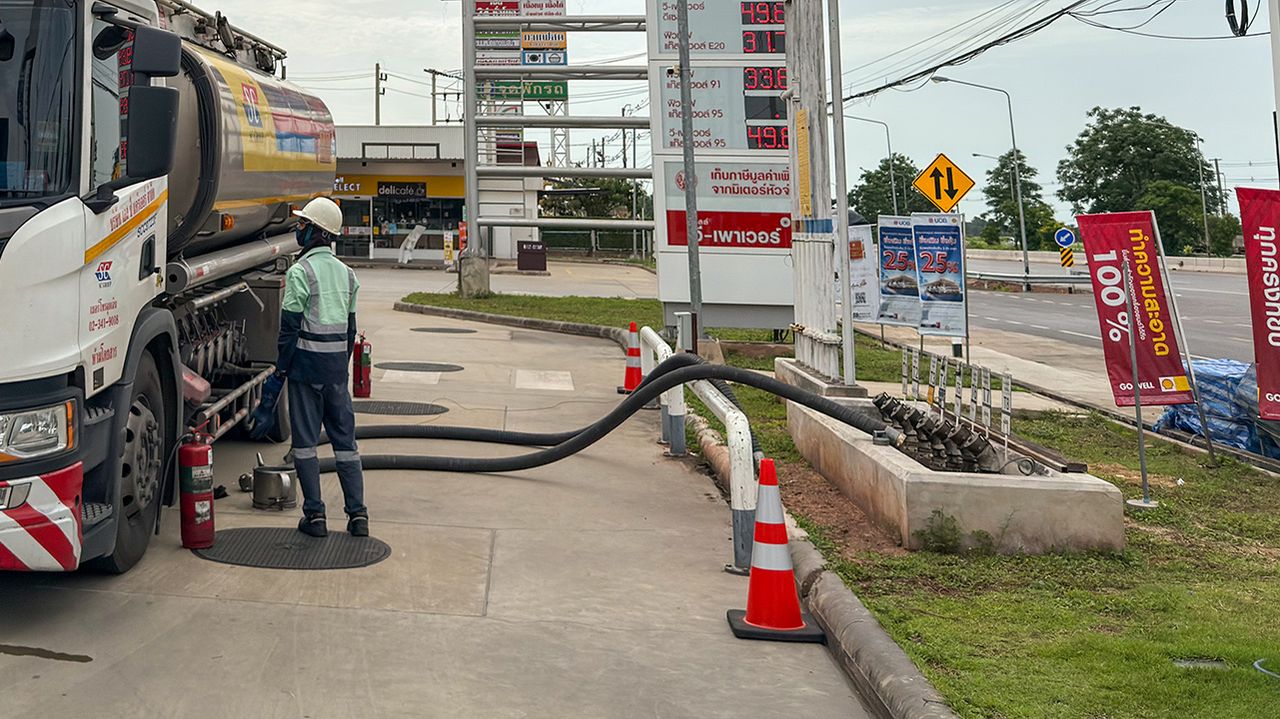 ถังบรรจุน้ำมันขนาดใหญ่จะถูกฝังไว้ใต้ดินลึก ทำให้อุณหภูมิของน้ำมันในถังให้ค่อนข้าง “คงที่ตลอดทั้งวัน”