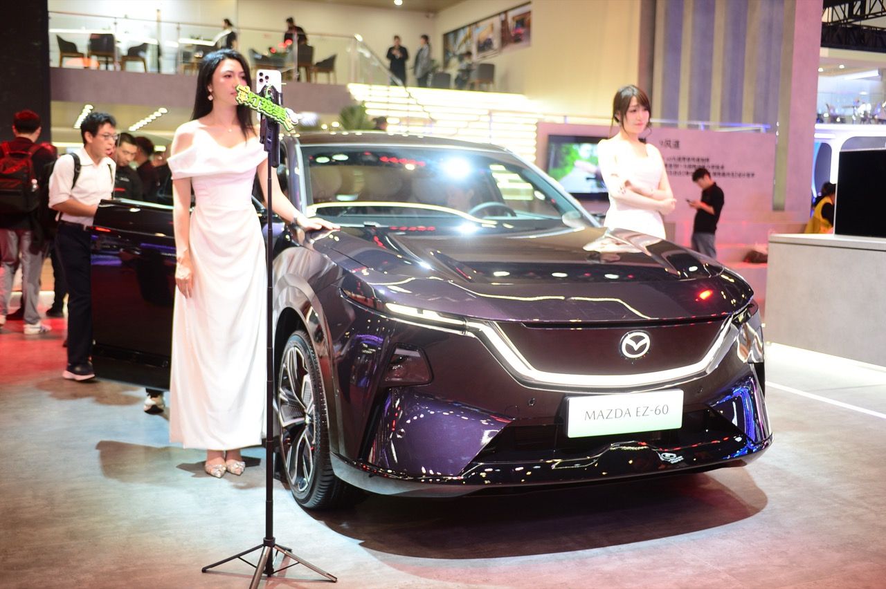 Mazda CX-6e ดีไซน์