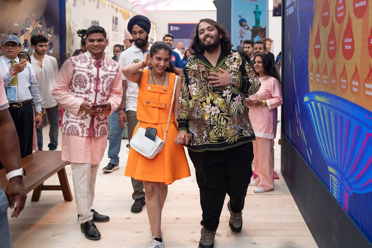 มหาเศรษฐี อนันต์ อัมบานี และภรรยา