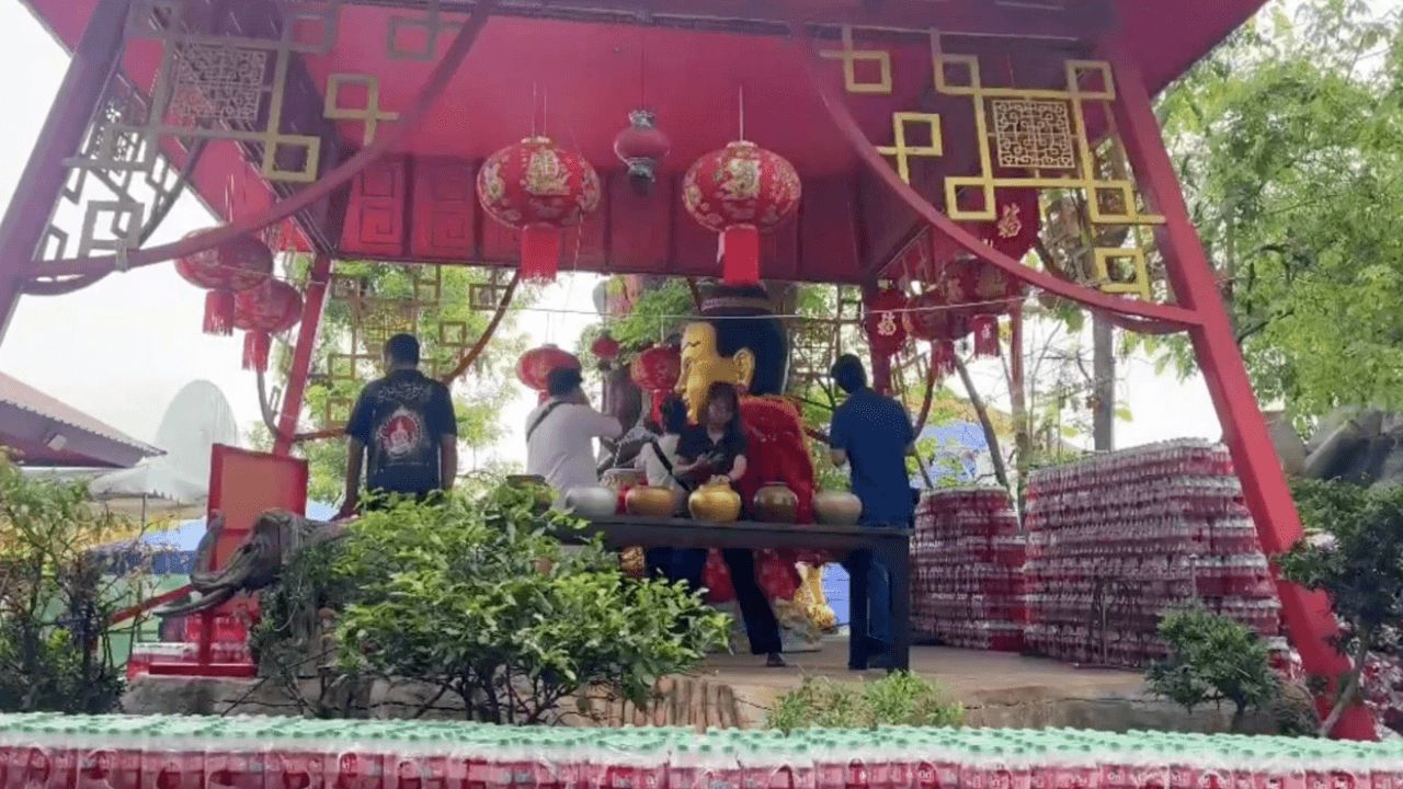 บรรยากาศคึกคักที่อาศรมฤาษีเณร