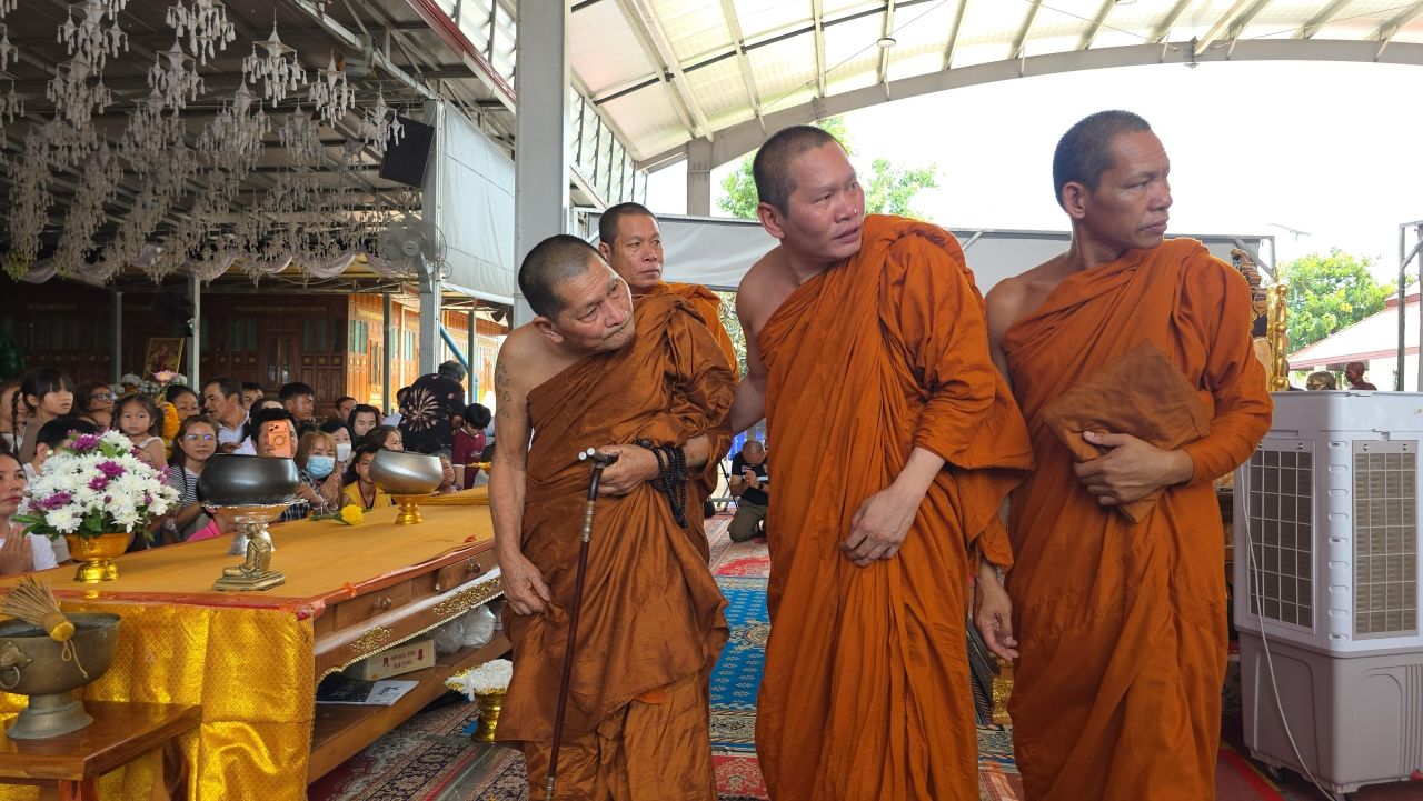 ศิษย์ถวายงานหลวงปู่ศิลา