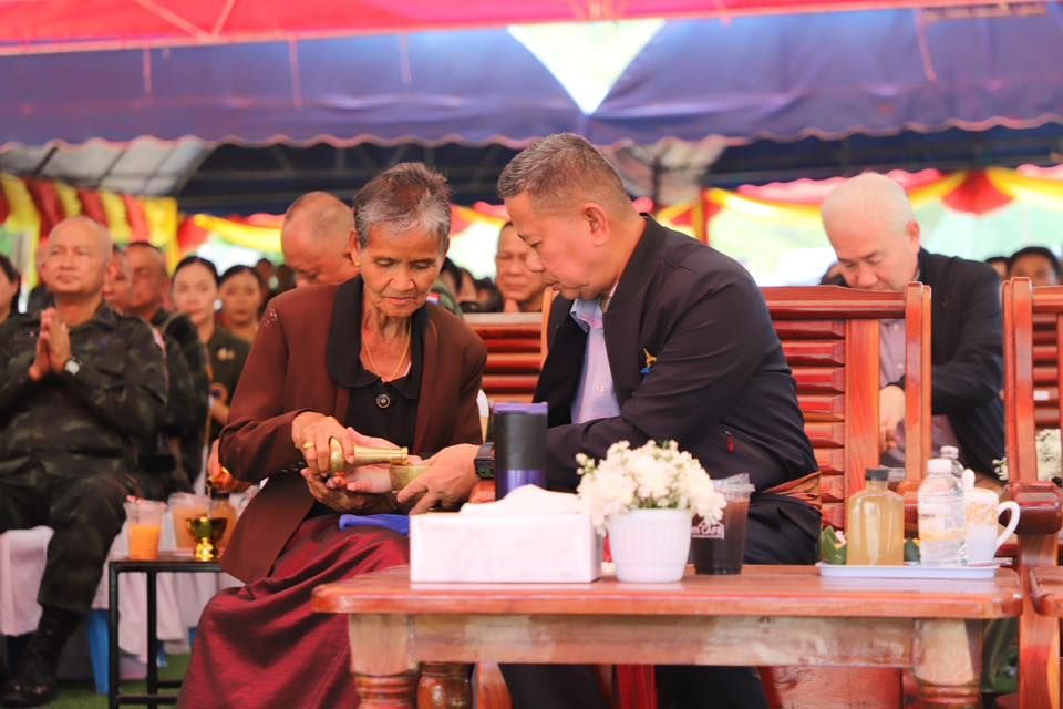 นางรำ 200 ชีวิตในพิธี “บิ๊กดุลย์-ซาบีดา” ร่วมพิธีบวงสรวงอนุสาวรีย์วีรบุรุษปราสาทตาควาย