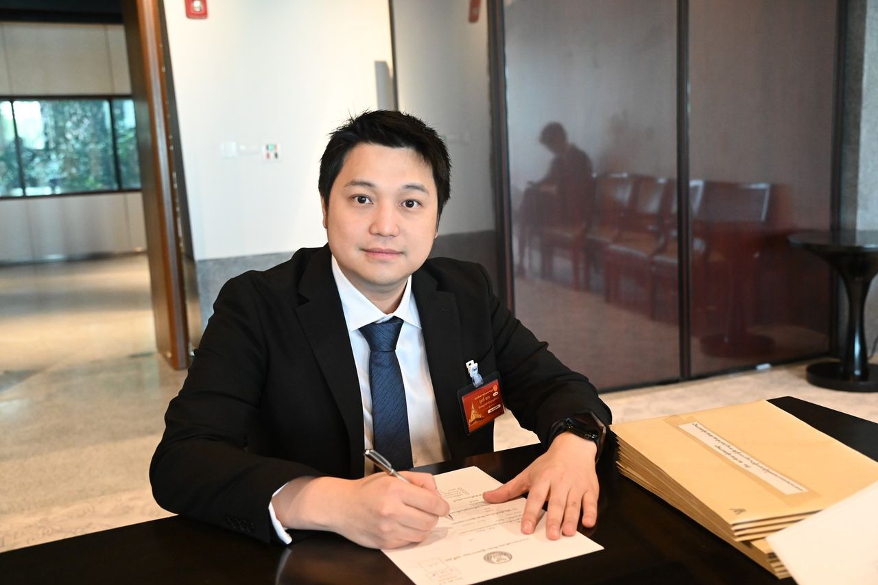 4 สส.บัญชีรายชื่อ พรรคภูมิใจไทย รายงานตัวสภาฯ แล้ว หลังเลื่อนเป็น สส. แทน รมต.