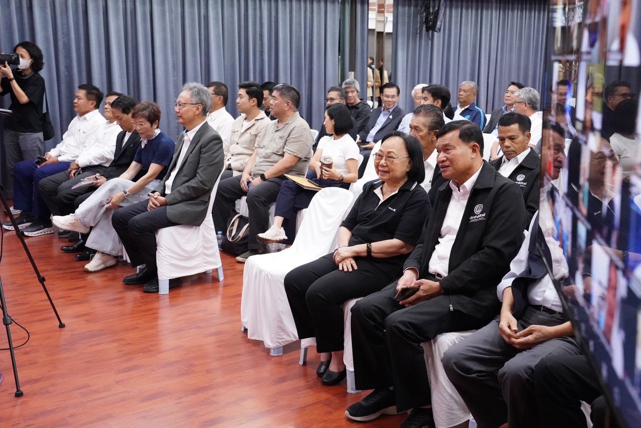 หัวหน้าพรรคประชาธิปัตย์