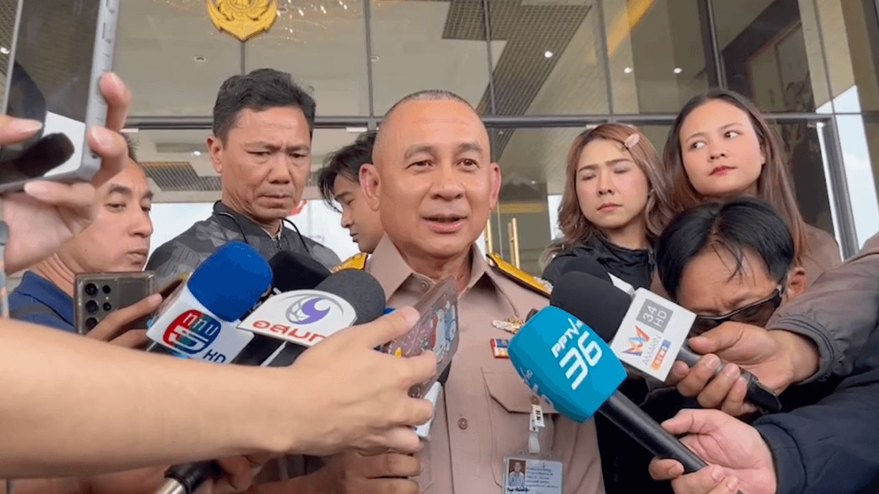 พล.ร.อ.ธาดาวุธ ทัดพิทักษ์กุล เสนาธิการทหารเรือ