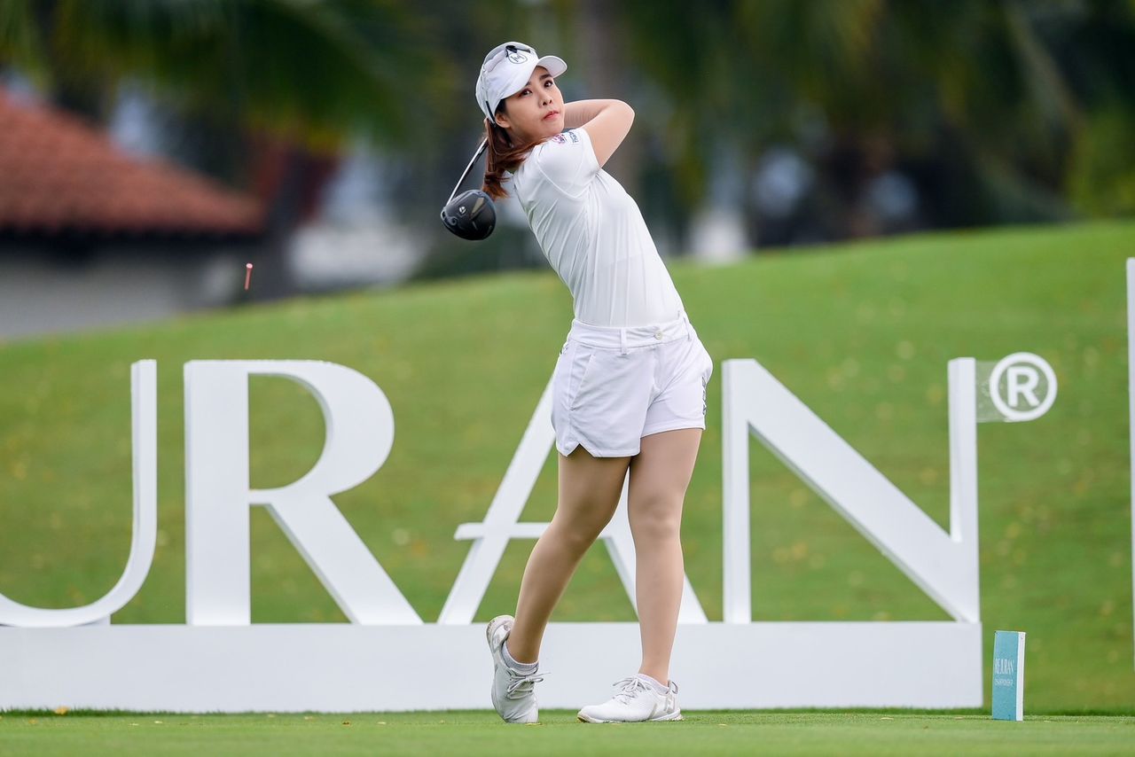 ปาร์ค ดันยู นำเดี่ยวตีลบ 8 เนมิตรา และ ณัฐกฤตา ตาม 3 แต้ม เคแอลพีจีเอ  รีจูรัน รอบแรกสนามอมตะฯ