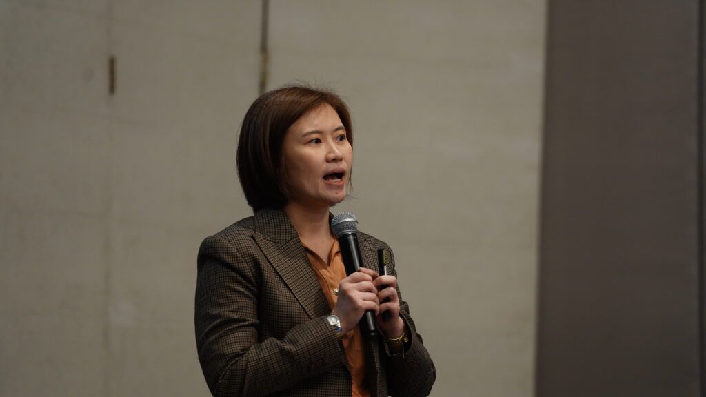 ดร.อารีพร อัศวินพงศ์พันธ์ 