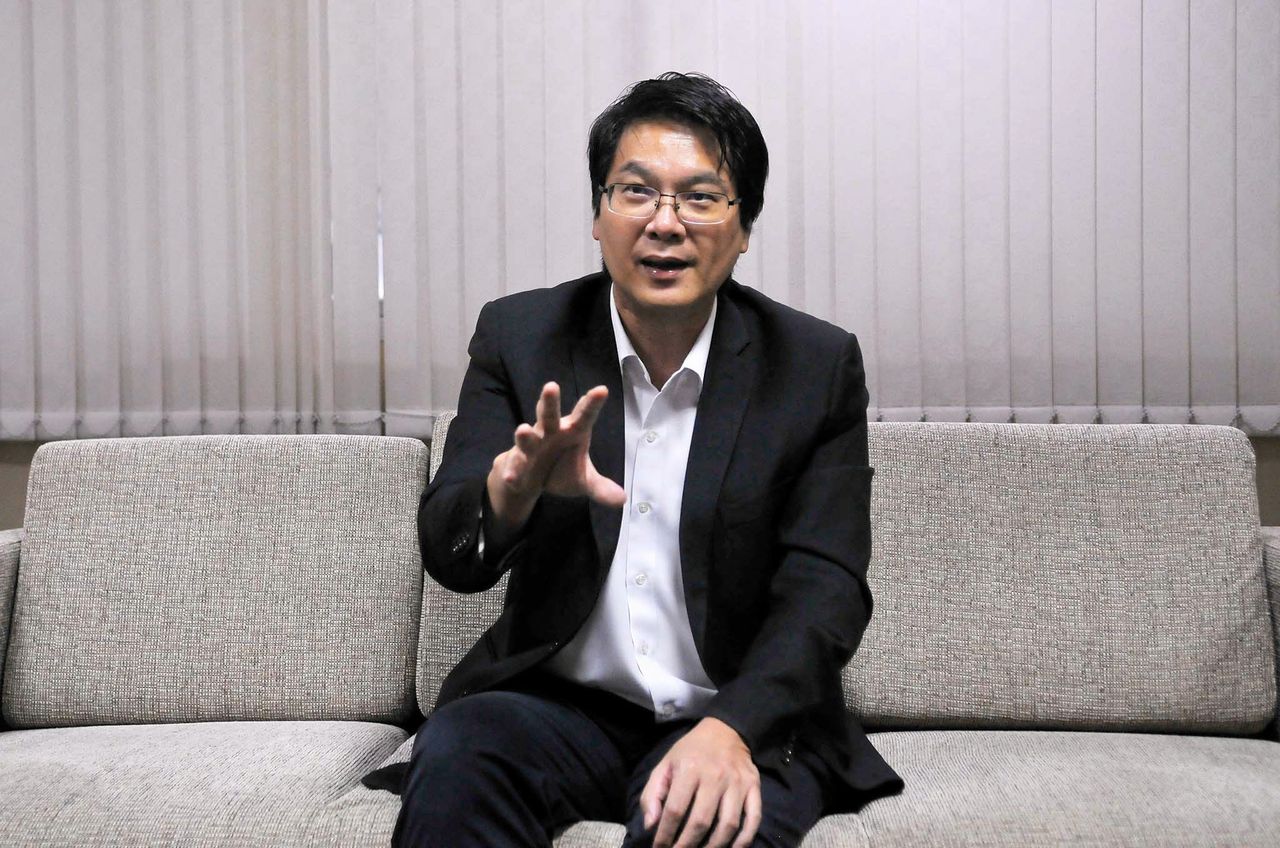 ดร.สติธร ธนานิธิโชติ