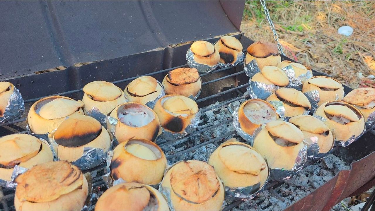 เปลี่ยนวิกฤตไม้ไผ่ราคาแพงเป็นโอกาสใช้กะลาแทน