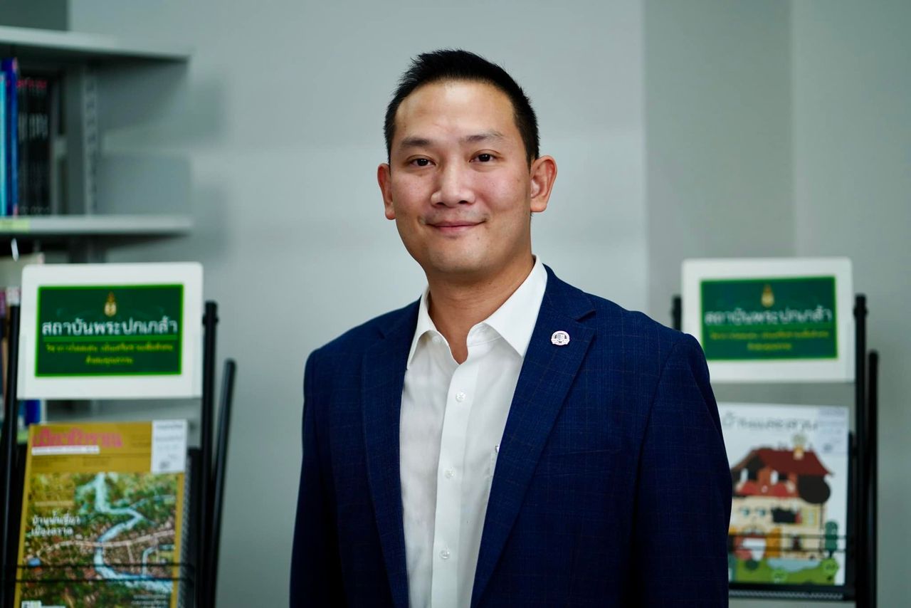 ร.อ.ดร.จารุพล เรืองสุวรรณ รอง ผอ.วิทยาลัยการเมืองการปกครอง สถาบันพระปกเกล้า 