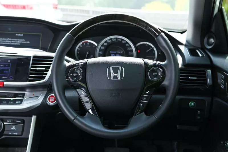 ล้วง แคะ แกะ เกา HONDA NEW ACCORD (Part1)