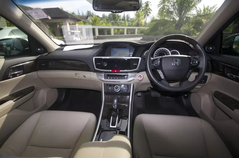 ล้วง แคะ แกะ เกา HONDA NEW ACCORD (Part1)