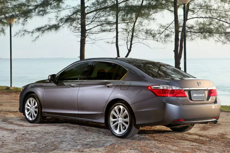 ล้วง แคะ แกะ เกา HONDA NEW ACCORD (Part1)