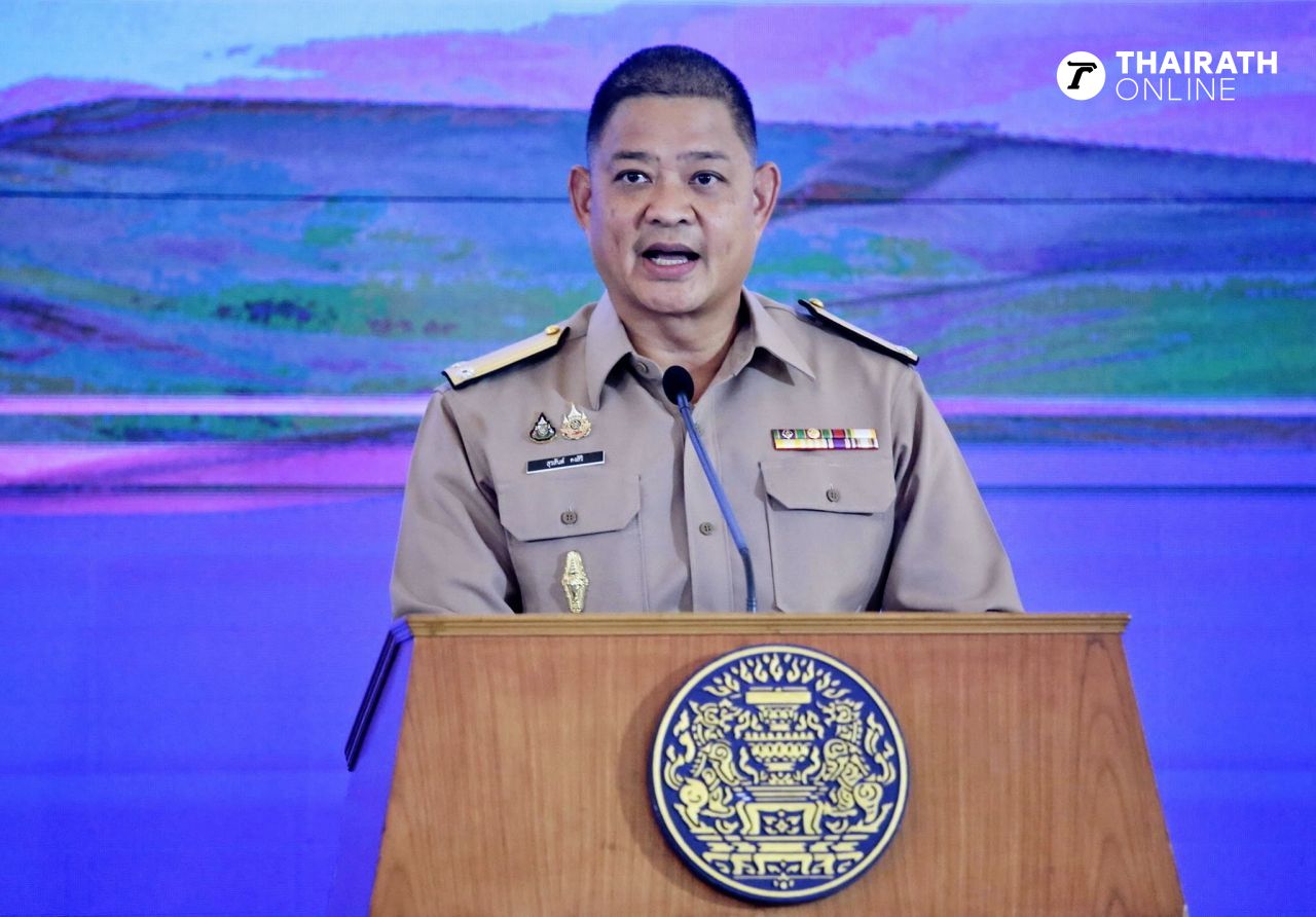 พลเรือตรีสุรสันต์ คงสิริ โฆษกกระทรวงกลาโหม