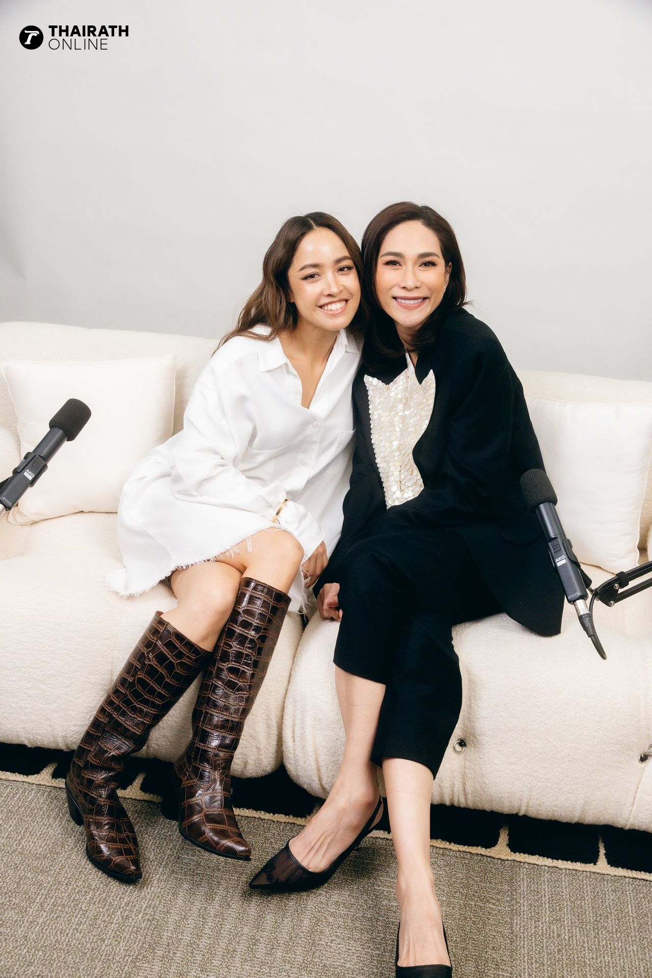 พลอย เฌอมาลย์ เปิดใจเล่าเรื่องราวชีวิตให้ทุกคนได้ฟังในรายการ sisterhood พอดแคสต์ที่ดำเนินรายการโดย คุณแนท ธนวลัย วัชรพล บน YouTube ของ Mirror Thailand