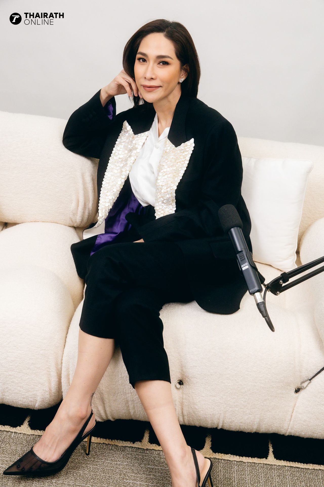 พลอย เฌอมาลย์ 