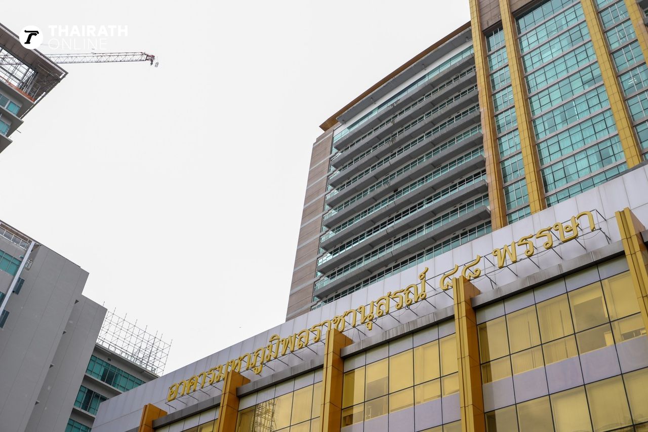 ทักษิณ ชินวัตร กลับไทย