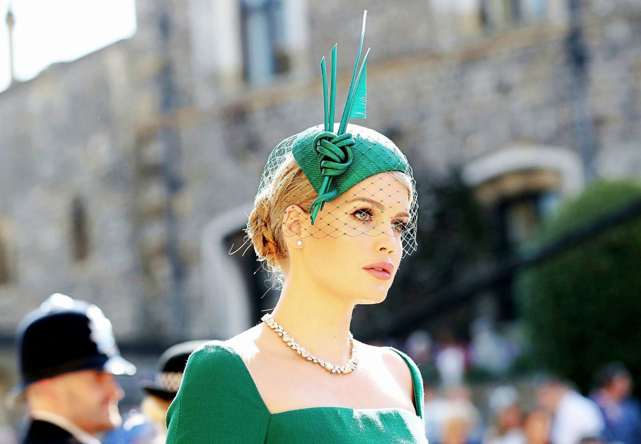 สง่าเกินบรรยาย