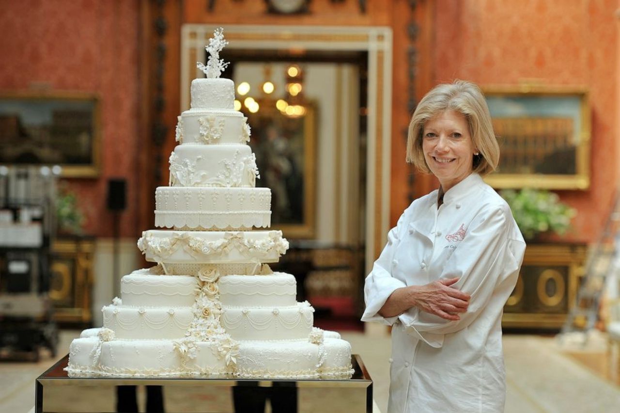 royal wedding cake เมื่อปี 2011 ในพิธีเสกสมรสของเจ้าชายวิลเลียมและเจ้าหญิงแคเธอรีน