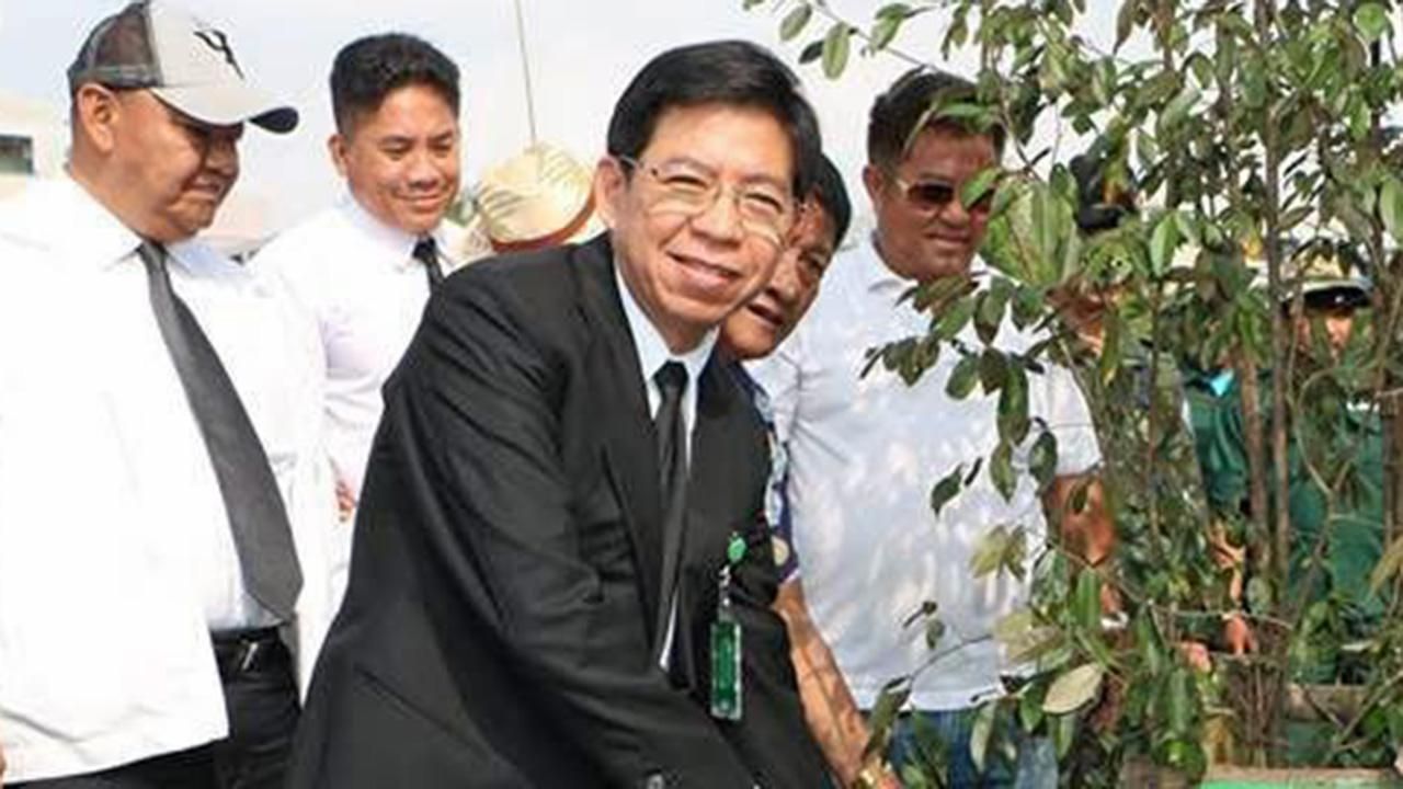 นายสุธน สุวรรณภานนท์ อดีตผู้อำนวยการเขตลาดกระบัง