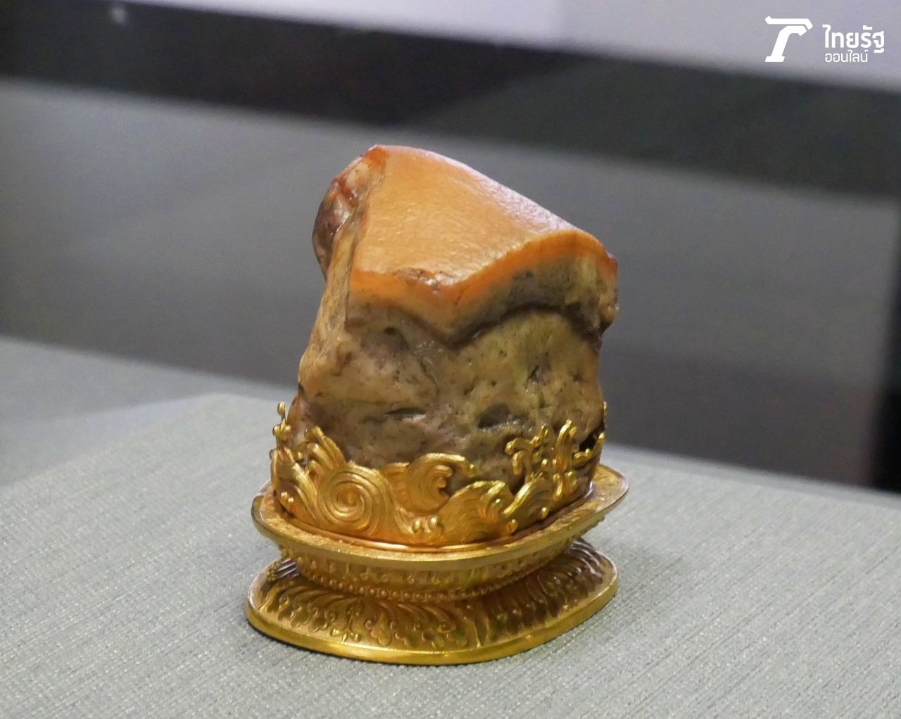 หินรูปหมูสามชั้น