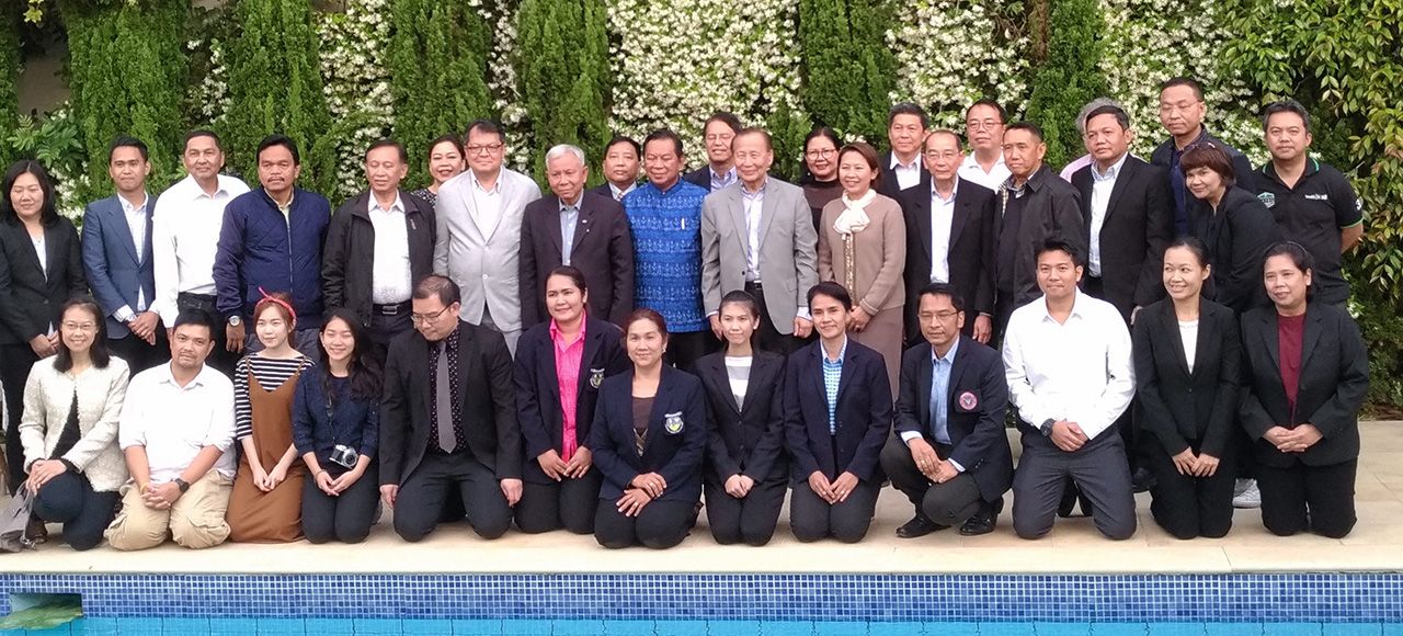 น.ส.เพ็ญประภา วงษ์โกวิท ออท. ณ กรุงเทลอาวีฟ เลี้ยงขอบคุณคณะนักธุรกิจ นักการศึกษา นักการศาสนา และนักแสดงจากประเทศไทย ที่ไปร่วม “เทศกาลไทย 4.0” อาทิ นพ.กระแส ชนะวงศ์, สามารถ มะลูลีม, รศ.ดร.วินัย ดะห์ลัน, พล.อ.ฐิติวัจน์ กำลังเอก