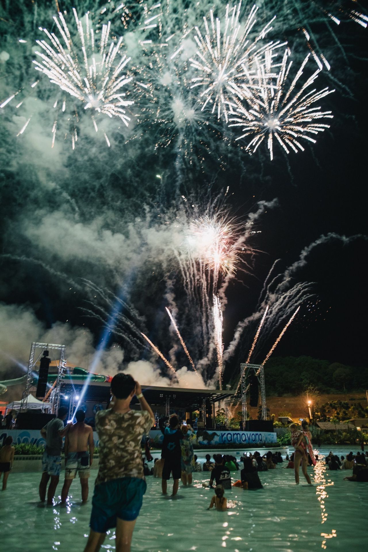 พิธีฉลองครบรอบ 2 ปี สวนน้ำรามายณะ พัทยา 