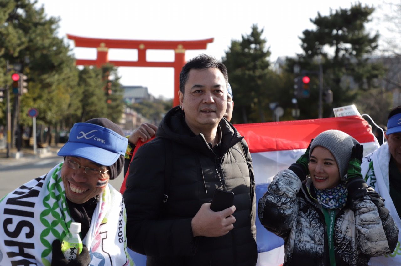 ธรรมรัตน์ โชควัฒนา กรรมการผู้อำนวยการและรองประธานกรรมการบริหาร บ.ไอ.ซี.ซี. อินเตอร์เนชั่นแนล จำกัด (มหาชน) 