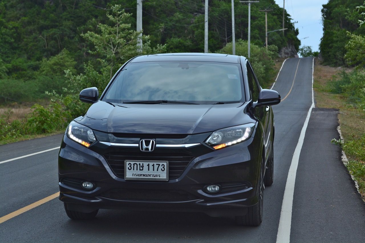 เปรียบมวย TOYOTA C-HR / HONDA HR-V / MAZDA CX-3