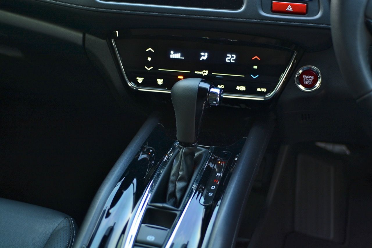 เปรียบมวย TOYOTA C-HR / HONDA HR-V / MAZDA CX-3