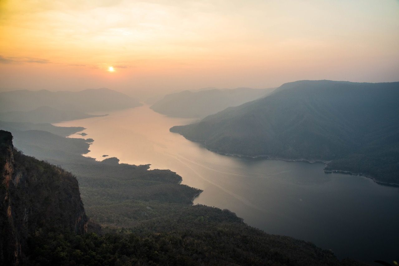 ตะวันคล้อยต่ำ