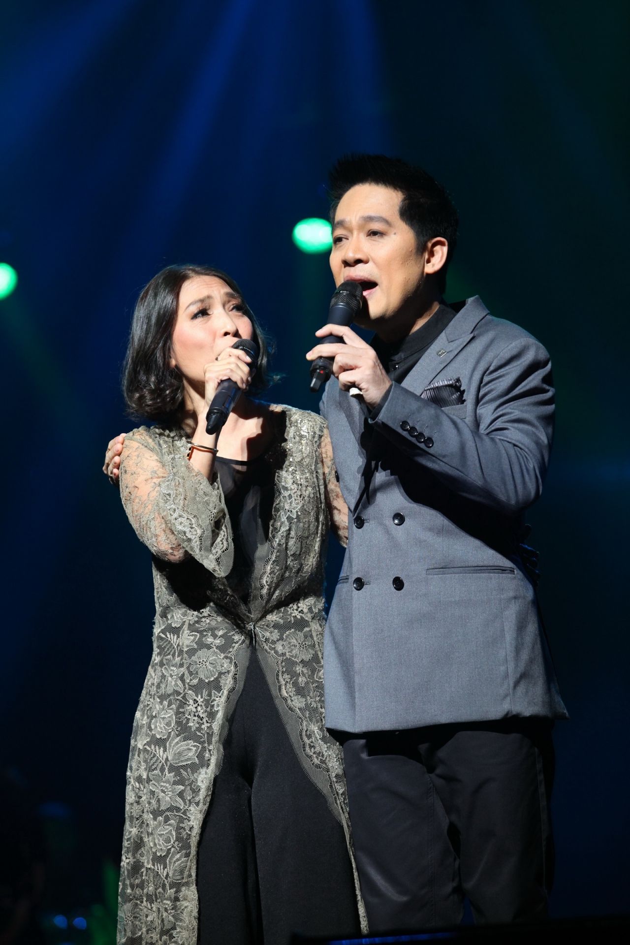 แหม่ม พัชริดา กับ ต้อม เรนโบว์ 