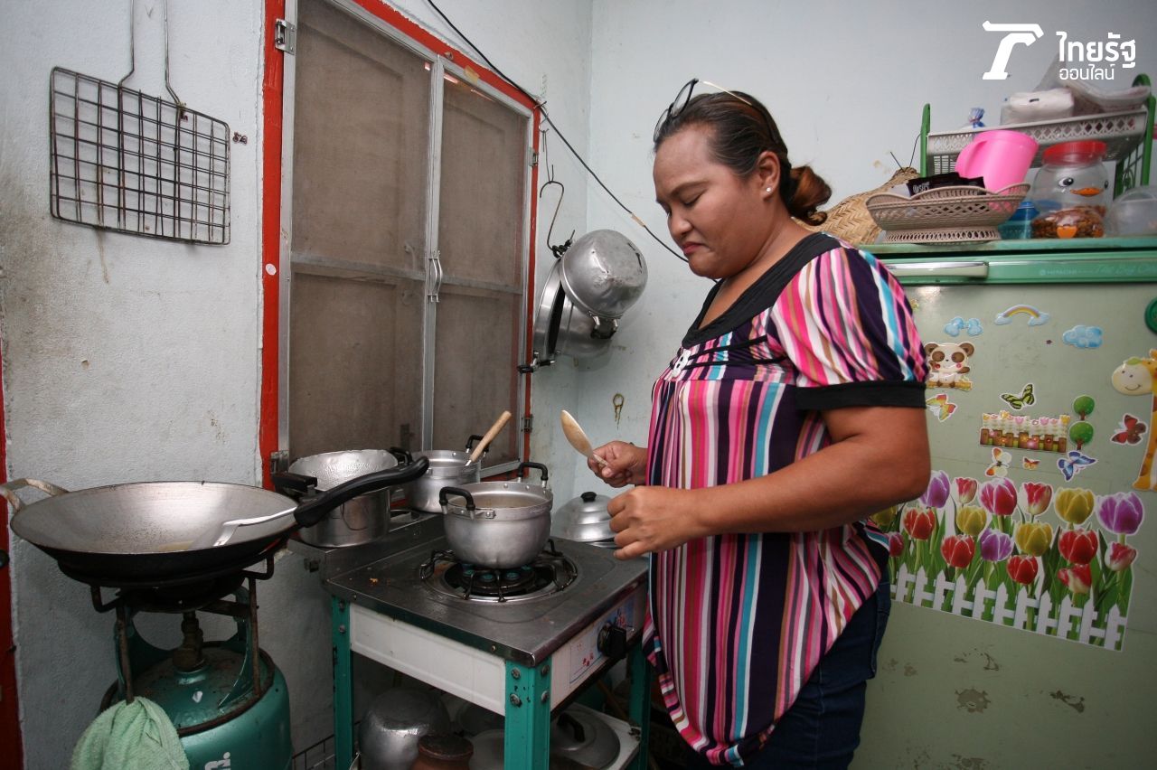 เธอมาเรียนรู้การทำอาหารจากนอกวัง เพราะ ณ ขณะที่อาศัยอยู่ในวังอัศวิน เธอไม่ต้องทำกับข้าวด้วยตัวเอง