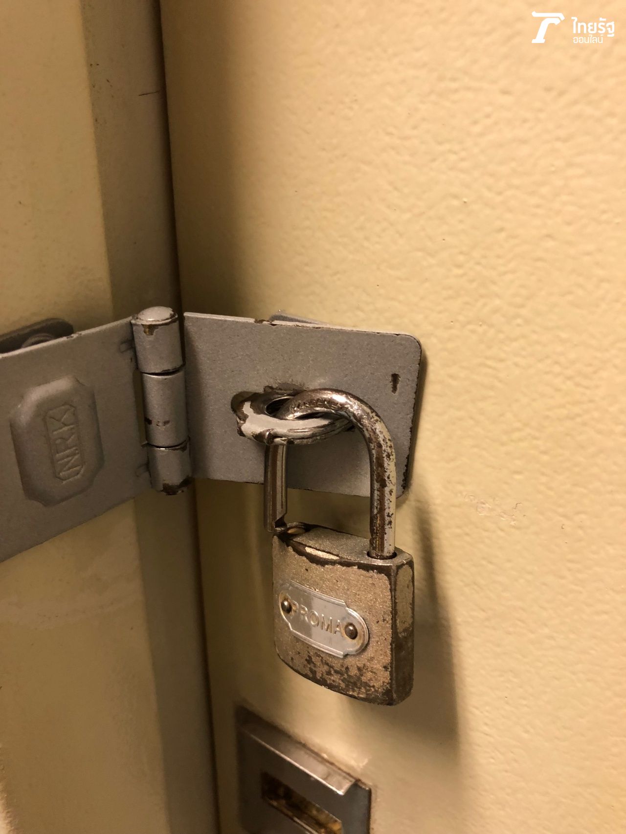 บางสถานี ห้องน้ำของพนักงาน BTS จะต้องไขกุญแจก่อนใช้บริการ