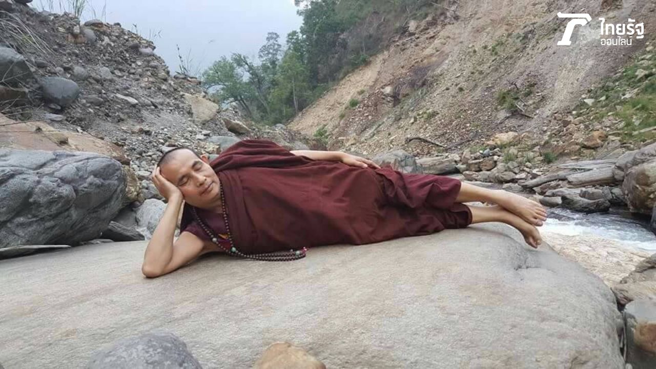 อีกหนึ่งอิริยาบถของครูบาบุญชุ่ม