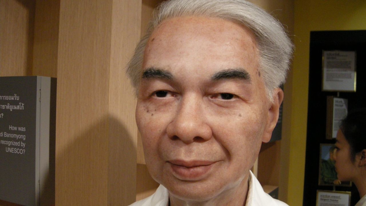 หม่อมราชวงศ์เสนีย์ ปราโมช นายกรัฐมนตรีคนที่ 6