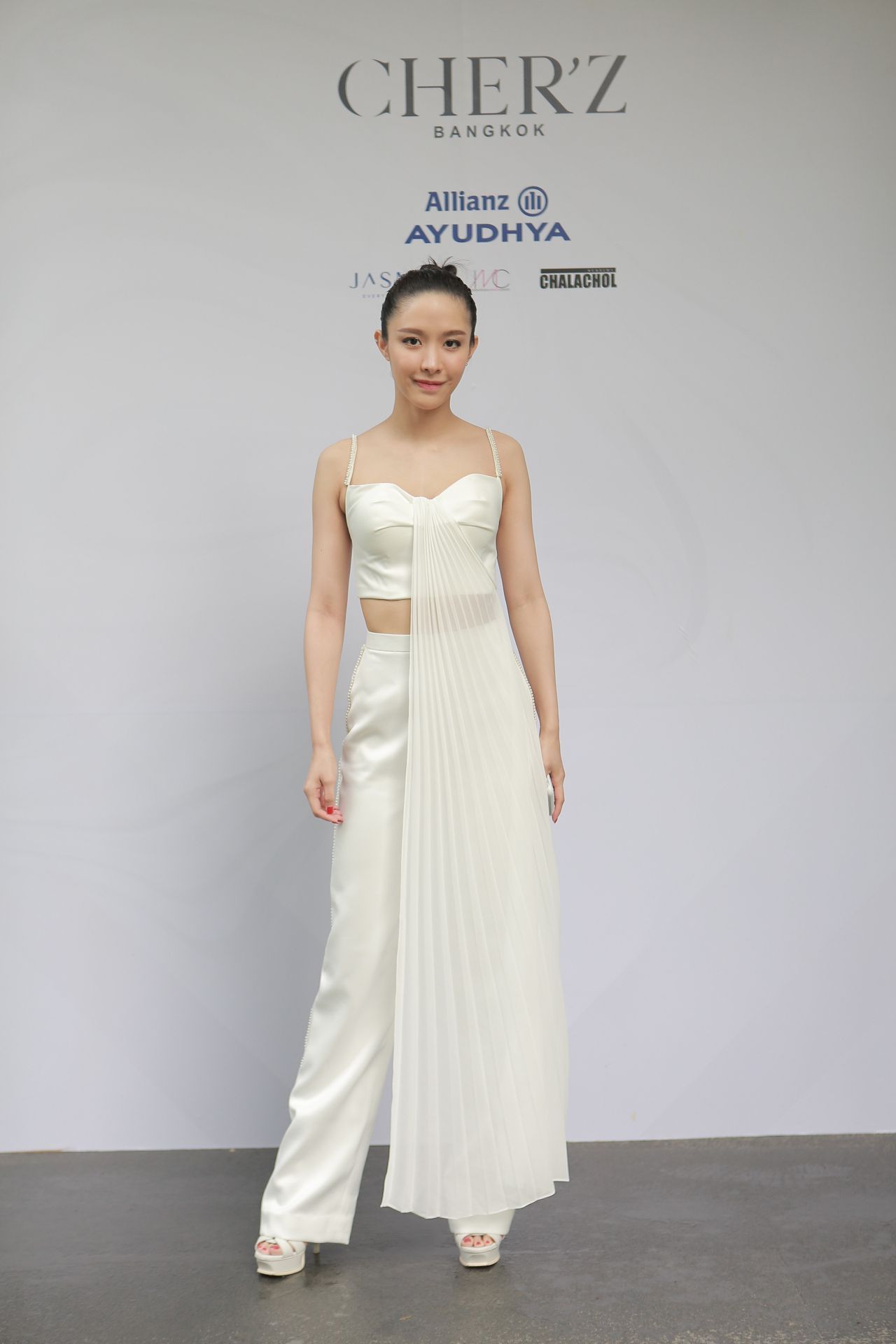 น้ำชา เอวบาง ตัวเล็กลงเยอะ 