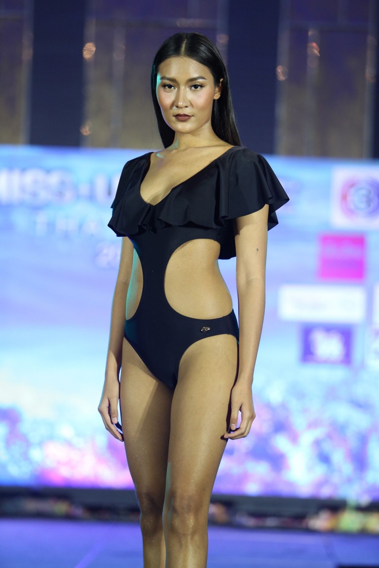 ชุดว่ายน้ำที่ใช้ในการประกวด