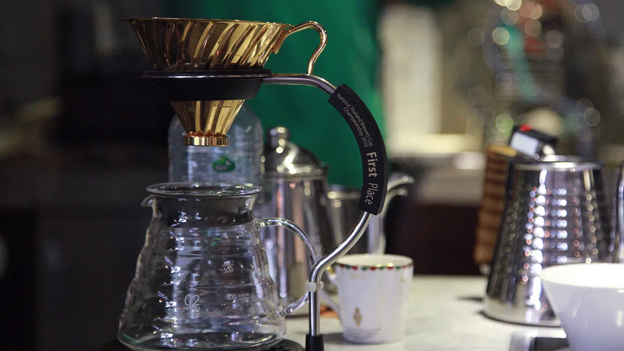 Specialty coffee : กับร้าน Some Time Blue ด้วยแชมป์ drip ประเทศไทย