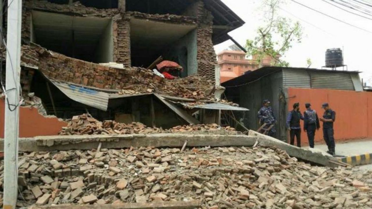 แผ่นดินไหวรุนแรง 7.9 เขย่าเนปาล เมื่อ เม.ย. 2558