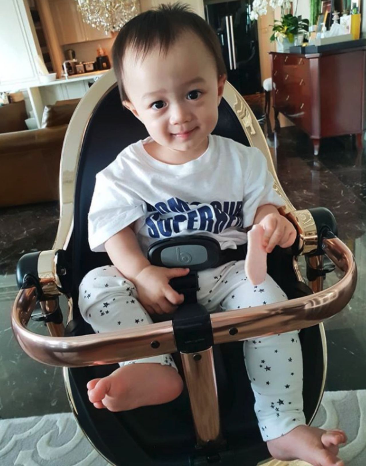 พี่พายิ้มหวานไปแล้วนะ 