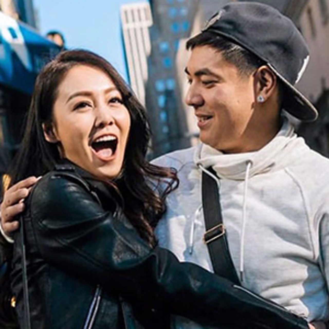 ฟากคู่รัก ทิชา–ตูนAF3 ปุกาดฤกษ์ดี วิวาห์ 2 ธ.ค.นี้แล้ว งานนี้ เชฟตูน ขยันเข้ายิมฟิตร่างกายน่าดู๊ นอกจากรีดไขมัน ยังแว่วๆมีโปรแกรมแต่งปุ๊บ “ปั๊ม” ทายาททันที...อารายจะเร่งสปีดขนาดนั้น.