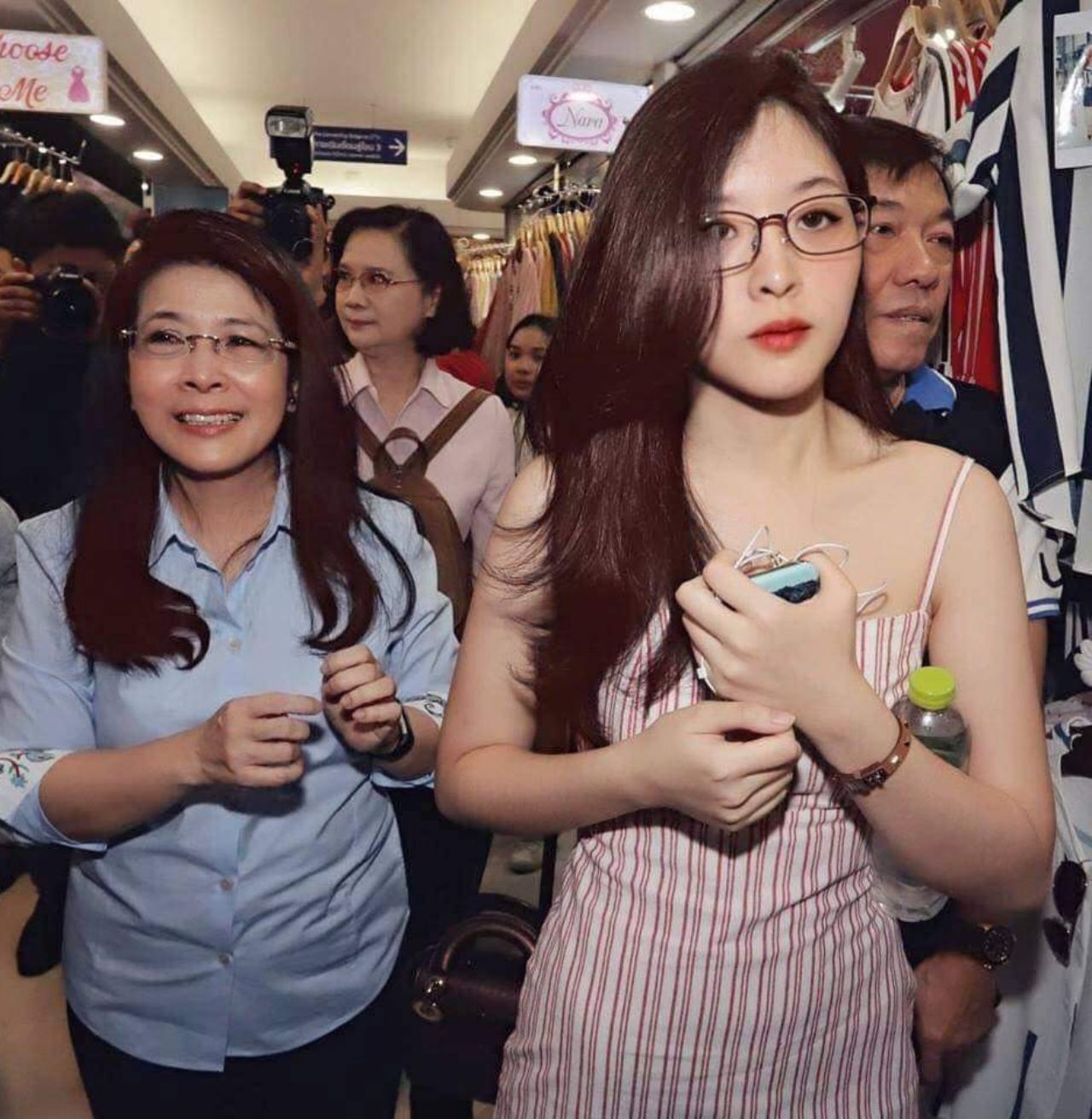 จินนี่ ยศสุดา ภาพ:นักการเมืองน่ารักบอกต่อ