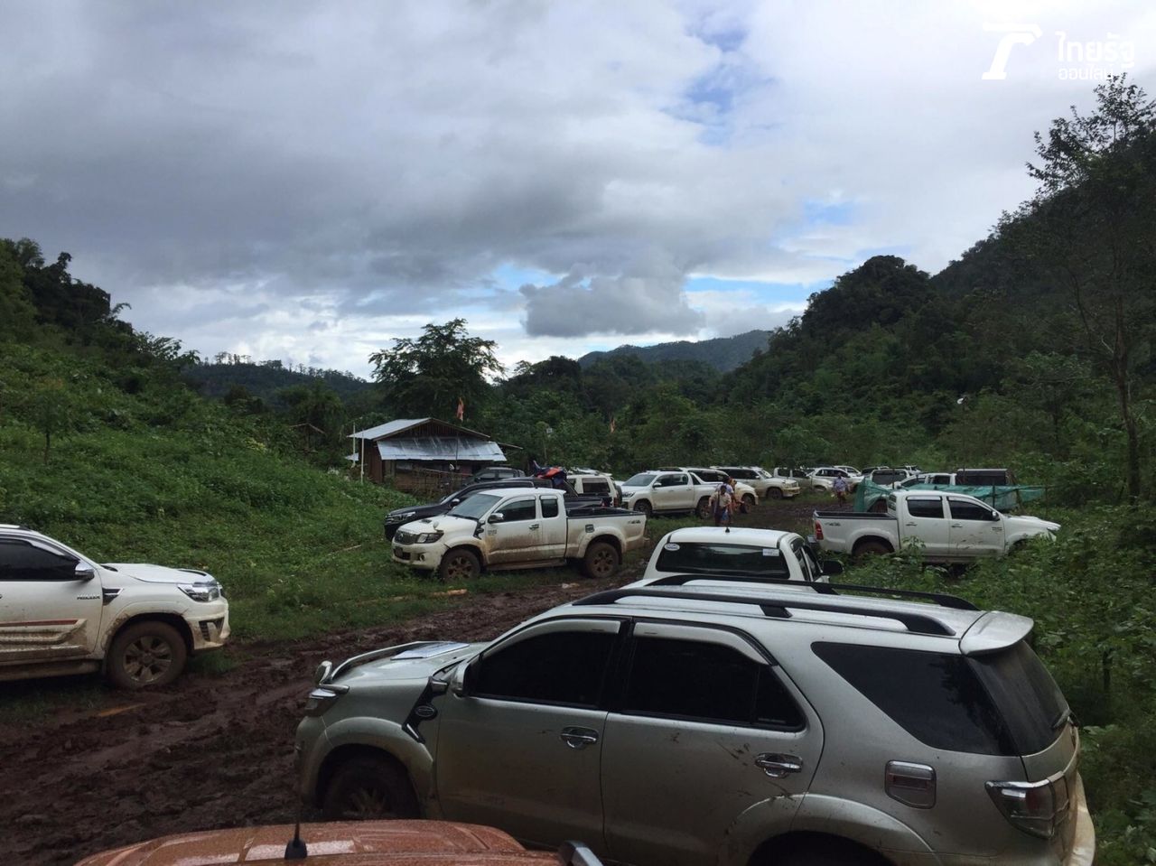 รถของคณะผู้ศรัทธา