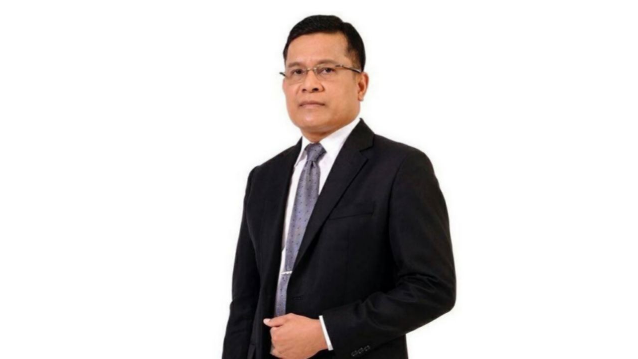 นายประภาศ คงเอียด ผู้อำนวยการสำนักงานคณะกรรมการนโยบายรัฐวิสาหกิจ (สคร.) 