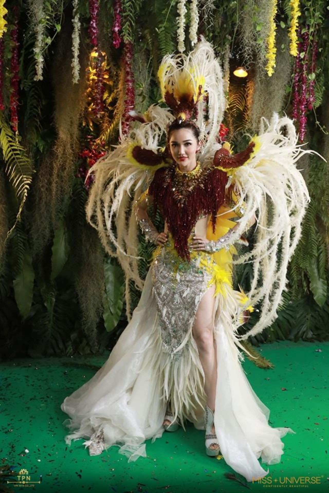 นางงามจากประเทศอินโดนีเซีย