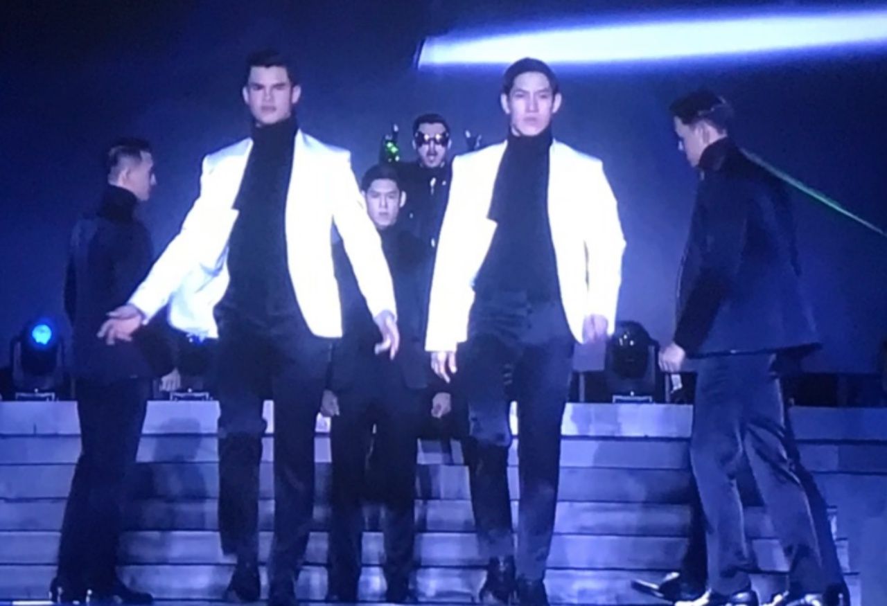 คิม และ ป๊อปปี้ ทีมหมู