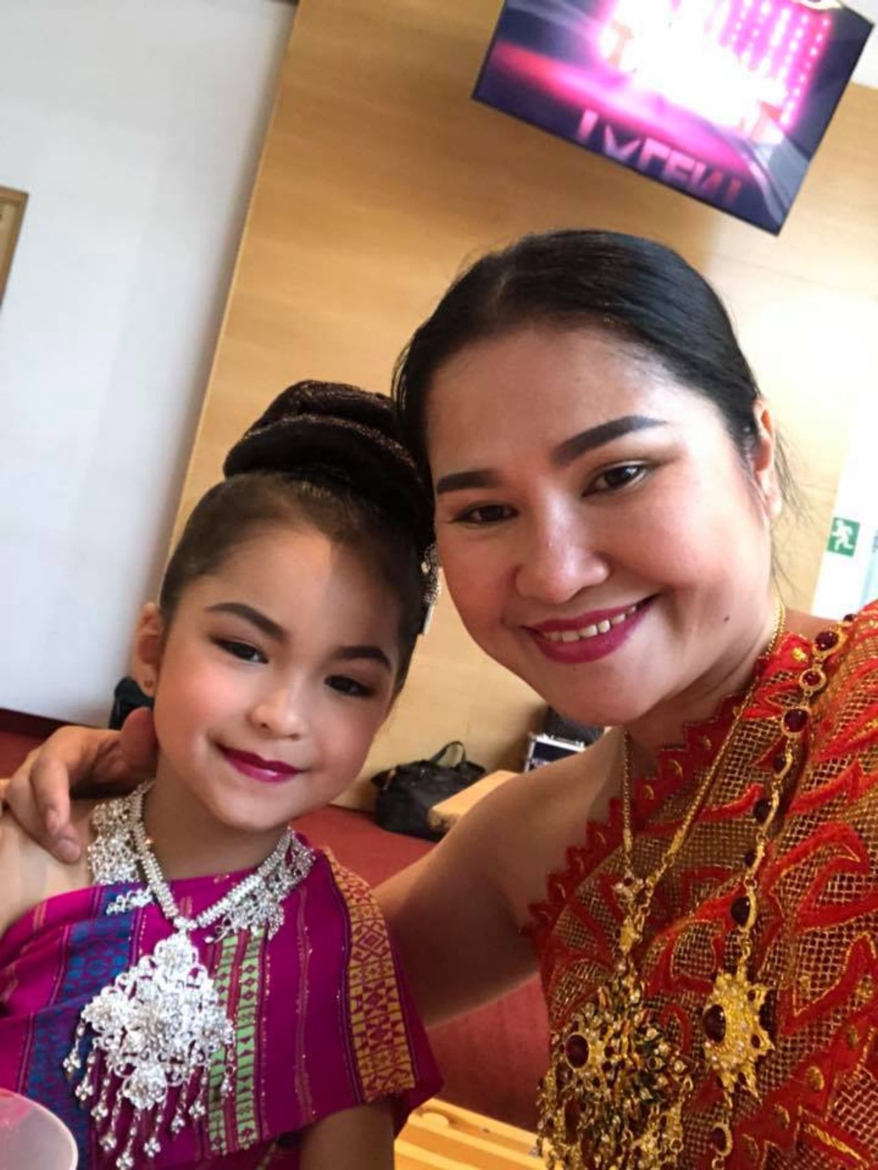 ลูกไม้หล่นไม่ไกลต้น น้องเมลิซซ่า กับ นางศิริลักษณ์