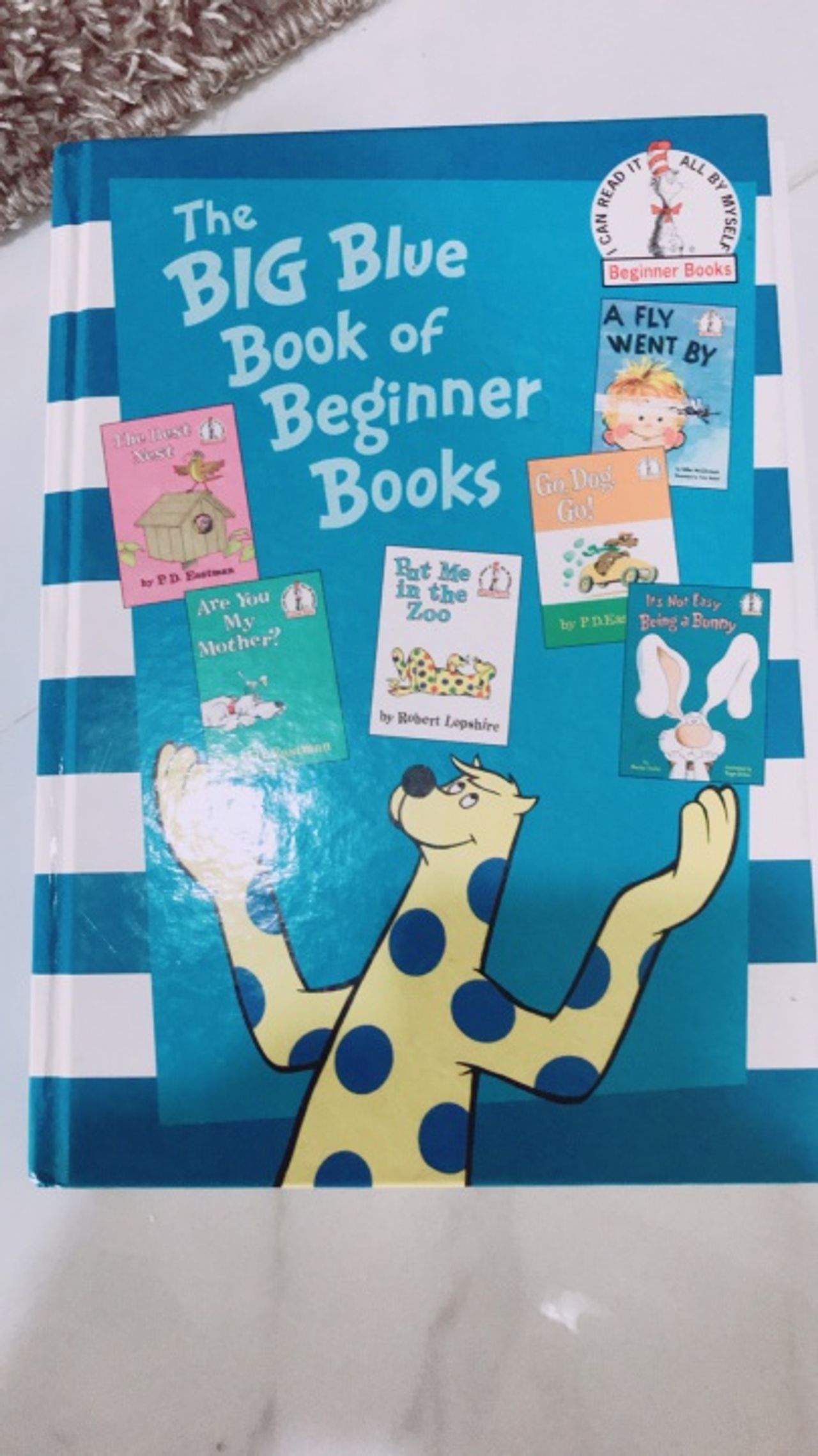 หนังสือเล่มนี้ ที่ผู้เป็นแม่ปลูกฝัง อ่านให้น้องไพลิน ตั้งแต่แรกเกิด จนอายุ 2 ขวบกว่า ก็อ่าน ภาษาอังกฤษ คำง่ายๆ ได้